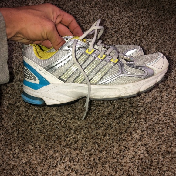 Adidas running shoes - Picture 3 of 8